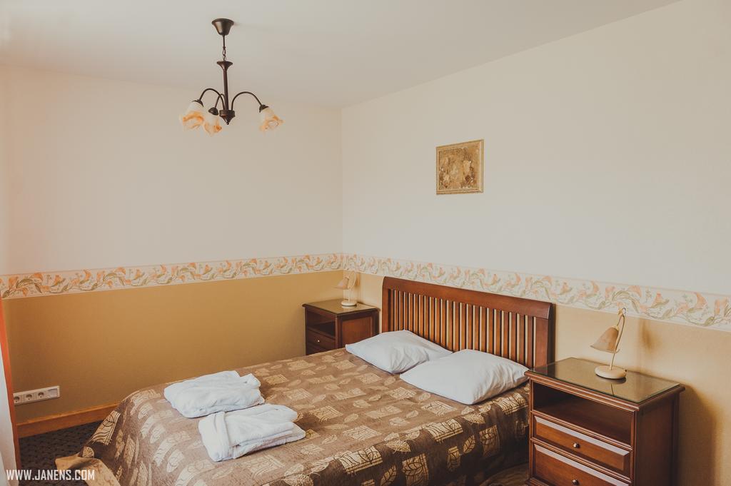 Rudzupukes Hotel Svente Екстериор снимка