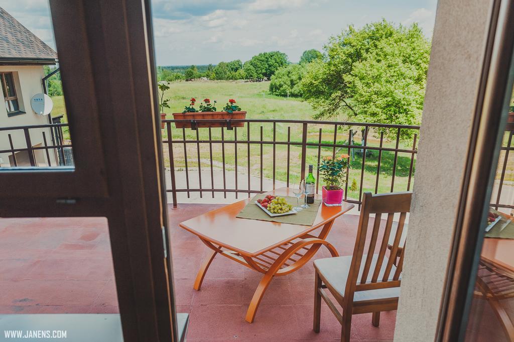 Rudzupukes Hotel Svente Екстериор снимка