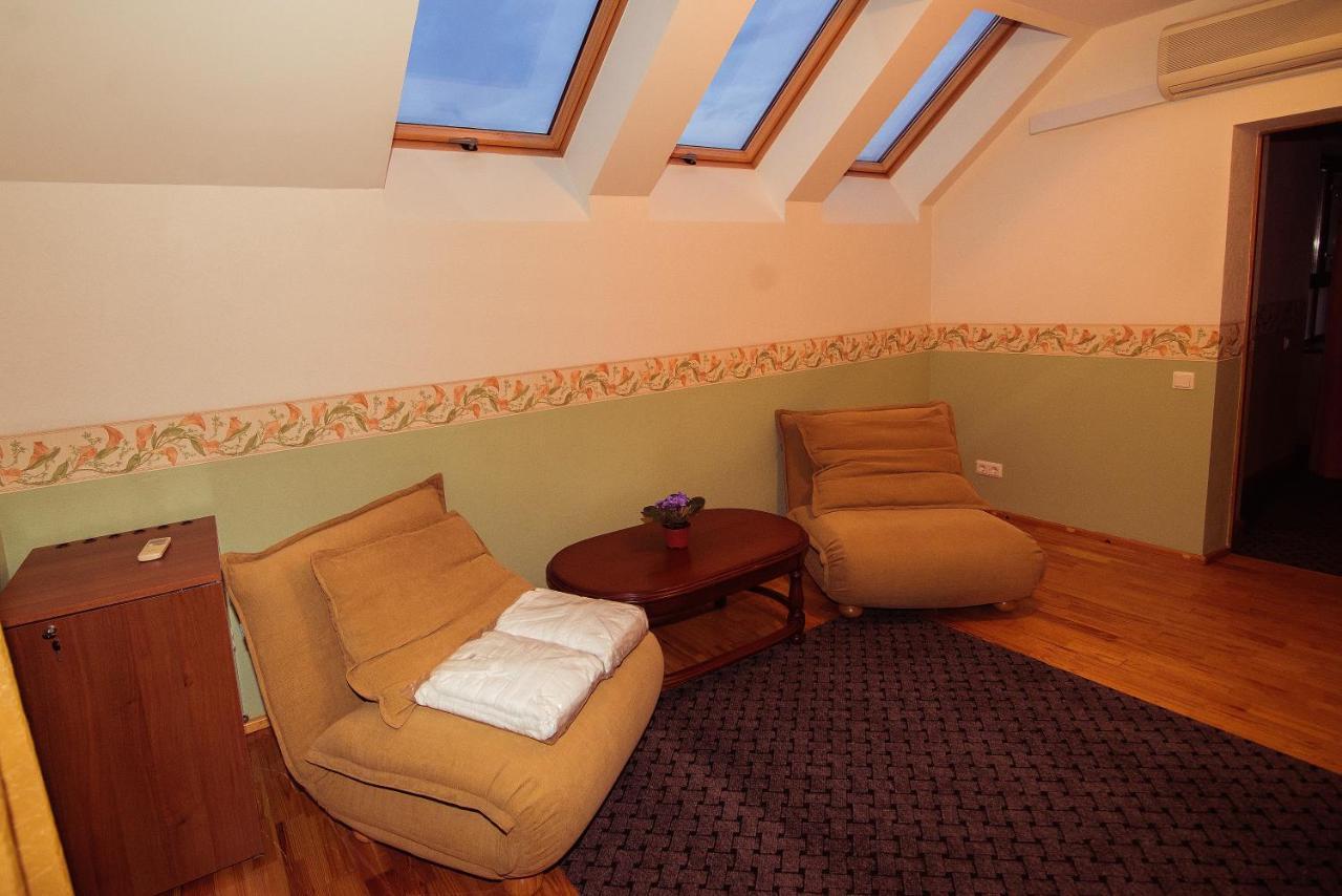 Rudzupukes Hotel Svente Екстериор снимка